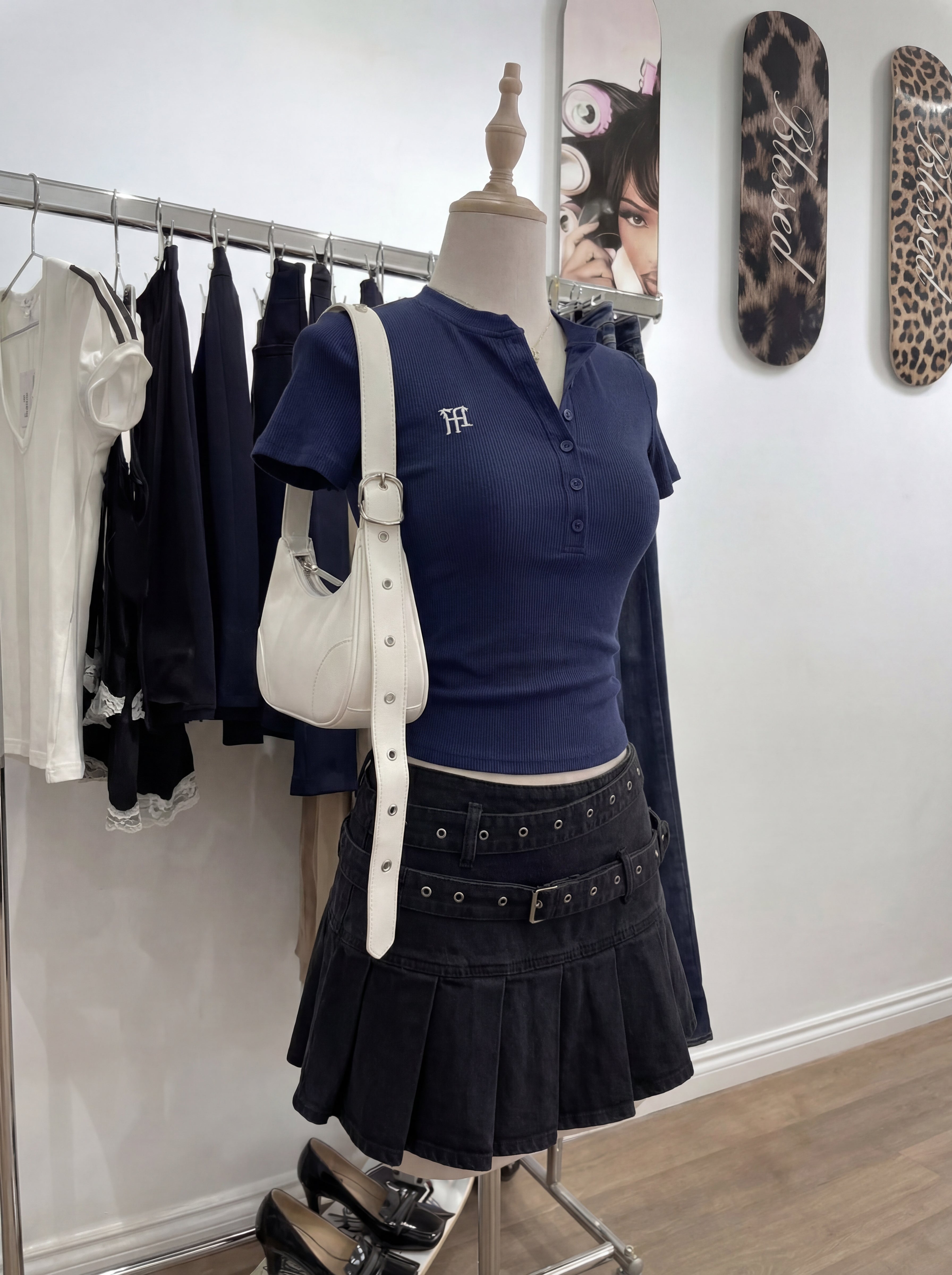 NAVY RIBBED BUTTON TOP