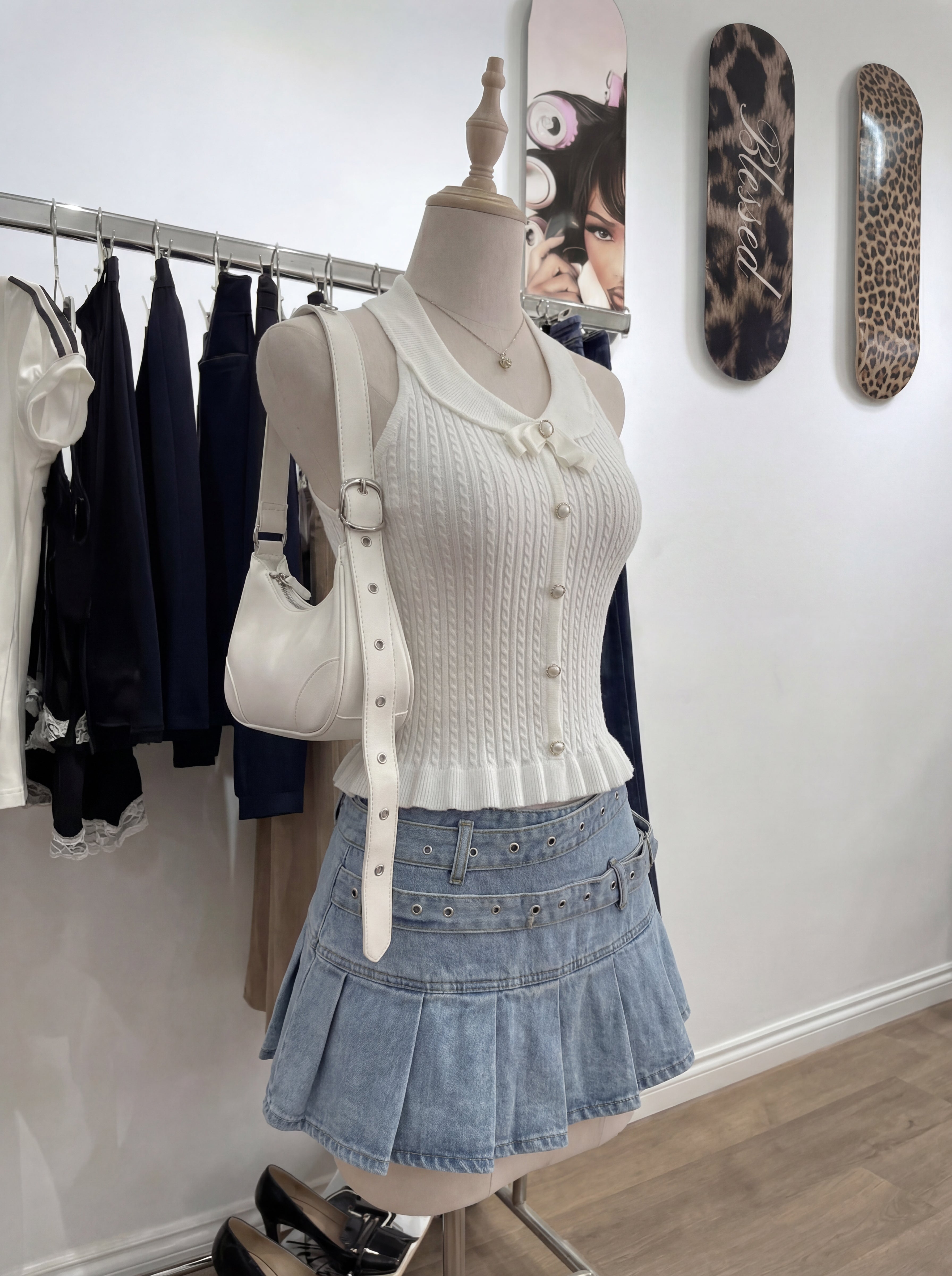 IVORY KNIT BUTTON HALTER TOP